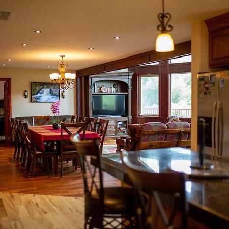 Riverfront Property With Waterfalls Near Yosemite And Bass Lake Окхерст Экстерьер фото