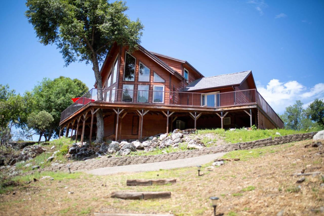 Riverfront Property With Waterfalls Near Yosemite And Bass Lake Окхерст Экстерьер фото